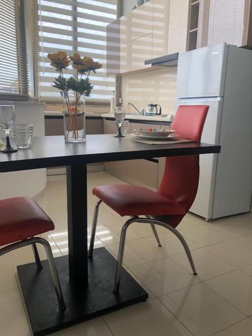 Cozy 1-Bedroom Flat, Beachside Durrës 外观 照片
